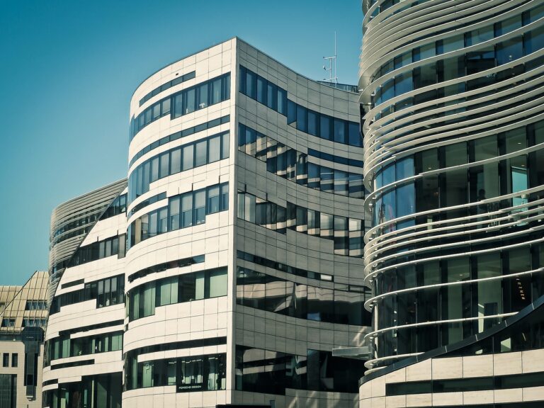 Autonomous Delivery Vehicles: Transforming the Last Mile in Shopping Logistics