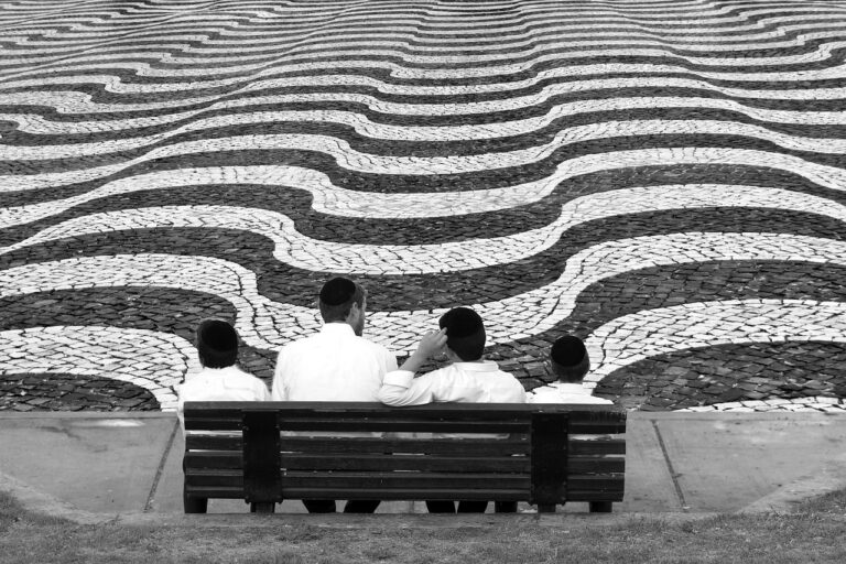 Addressing Cybersecurity Concerns in Media Platforms: Bit bhai 9, Radhe exchange, Lotus365.win login